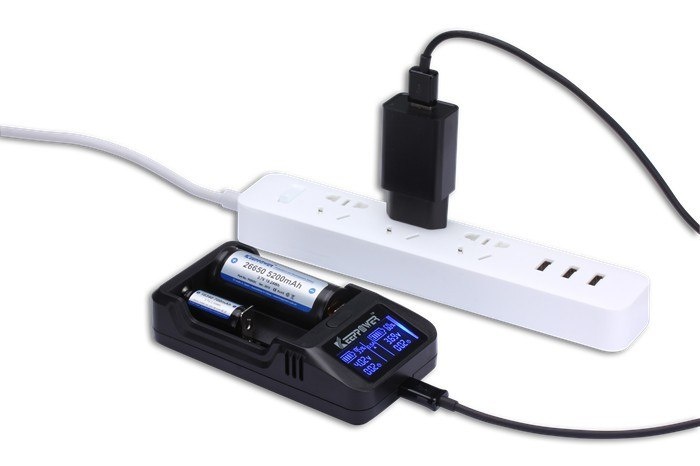 Ładowarka KeepPower L2 LCD do akumulatorów li-ion Ładowarka KeepPower L2 LCD do akumulatorów li-ion