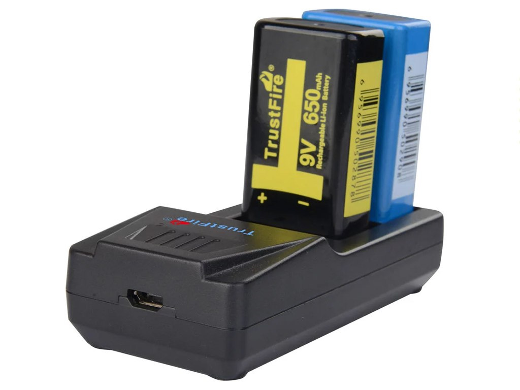 Ładowarka Trustfire BC01 do ogniw 9V Li-Ion, Ni-MH Ładowarka Trustfire BC01 do ogniw 9V Li-Ion, Ni-MH