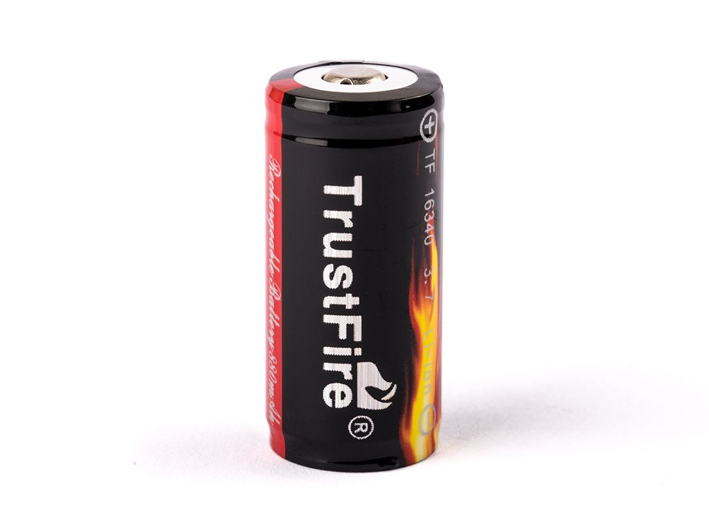 Trustfire 16340 880mAh 3.6V - 3.7V Li-ion chroniony (PCB) Trustfire 16340 880mAh 3.6V - 3.7V Li-ion chroniony (PCB)