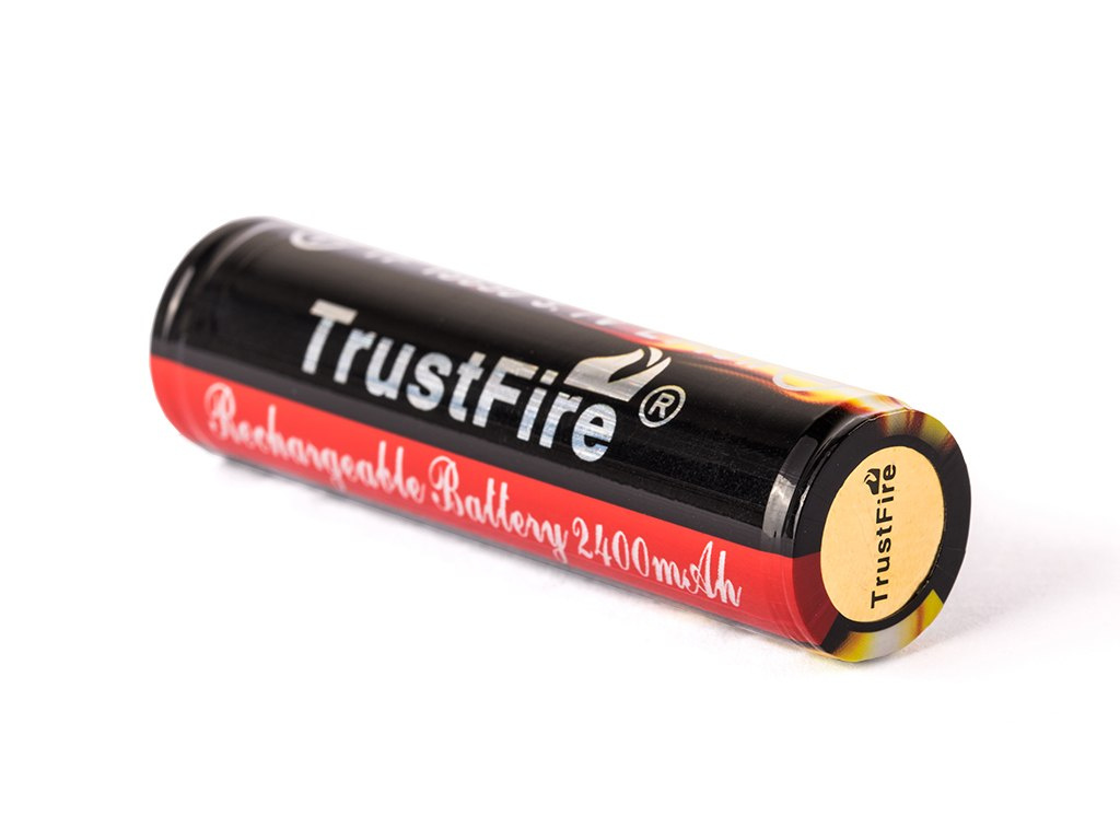 Trustfire 18650 2400mAh 3.7V chroniony ( PCB ) Trustfire 18650 2400mAh 3.7V chroniony ( PCB )