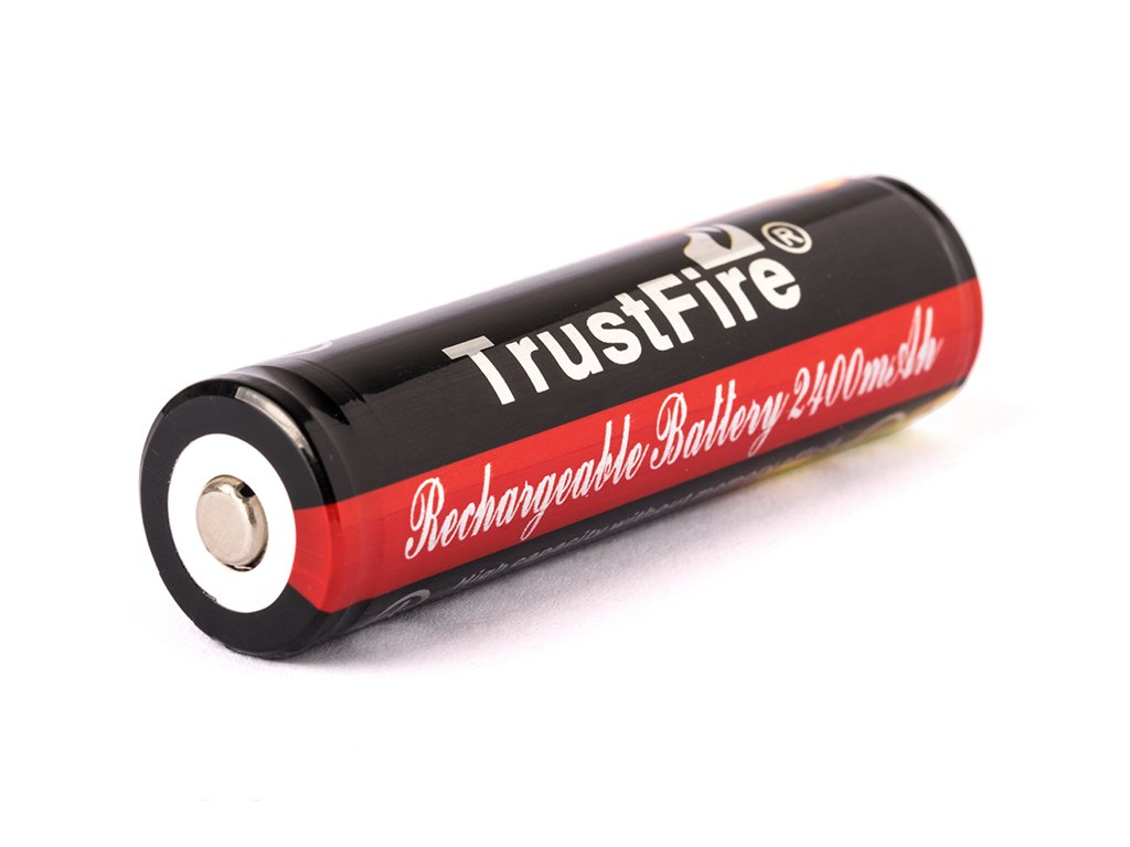 Trustfire 18650 2400mAh 3.7V chroniony ( PCB ) Trustfire 18650 2400mAh 3.7V chroniony ( PCB )