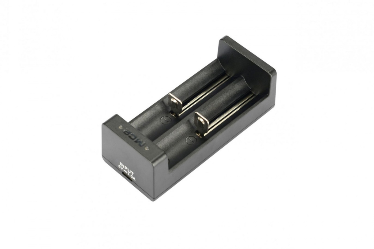 Xtar MC2 - Ładowarka do akumulatorów litowo-jonowych wraz z kablem USB Xtar MC2 - Ładowarka do akumulatorów litowo-jonowych wraz z kablem USB