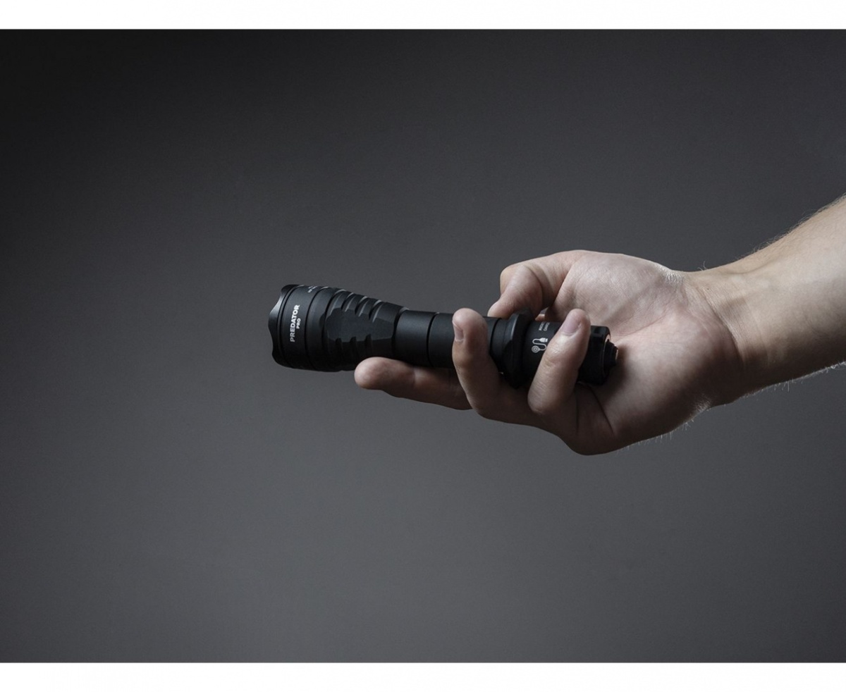 Latarka taktyczna PREDATOR PRO MAGNET USB Warm1400 lm Armytek Latarka taktyczna PREDATOR PRO MAGNET USB Warm1400 lm Armytek