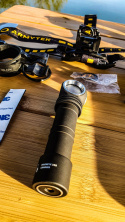 Latarka czołowa WIZARD C2 PRO Magnet USB Armytek 2330 lm światło ciepłe