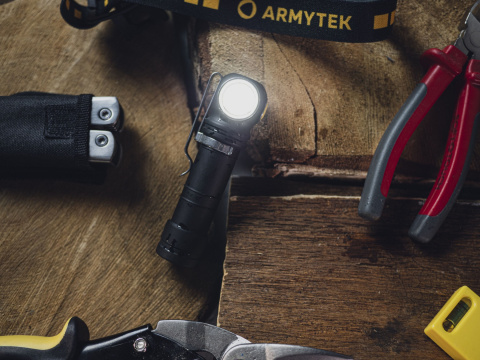 Latarka czołowa WIZARD C2 PRO MAX Magnetic USB Warm 3720 Lm Armytek Latarka czołowa WIZARD C2 PRO MAX Magnetic USB Warm 3720 Lm Armytek
