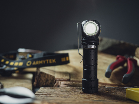 Latarka czołowa WIZARD C2 PRO MAX Magnetic USB Warm 3720 Lm Armytek Latarka czołowa WIZARD C2 PRO MAX Magnetic USB Warm 3720 Lm Armytek