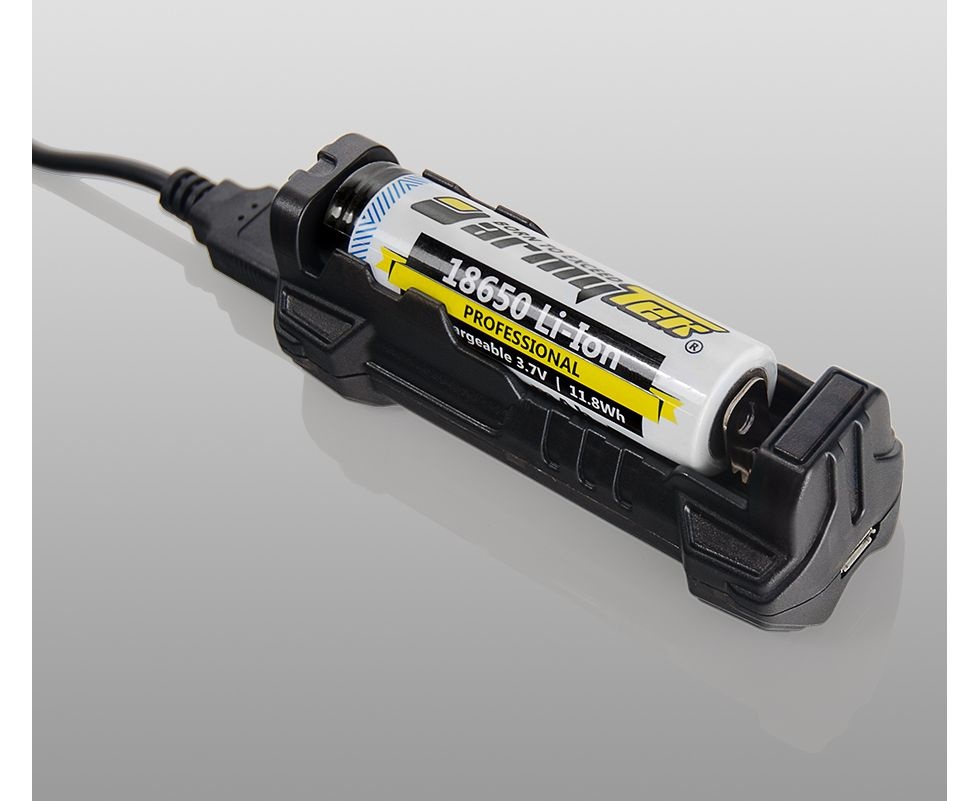 Latarka taktyczna DOBERMAN PRO White 1400 lm Armytek Latarka taktyczna DOBERMAN PRO White 1400 lm Armytek