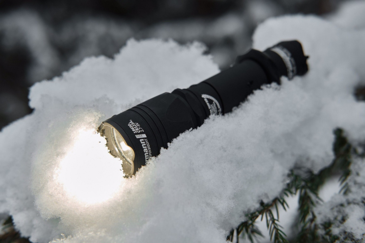 Latarka taktyczna DOBERMAN PRO White 1400 lm Armytek Latarka taktyczna DOBERMAN PRO White 1400 lm Armytek