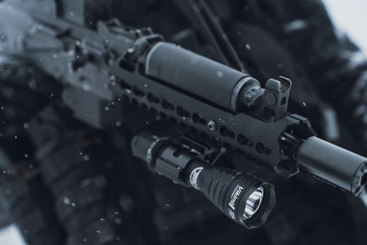 Latarka taktyczna Viking Pro XHP50 White 1800 lm Armytek Latarka taktyczna Viking Pro XHP50 White 1800 lm Armytek
