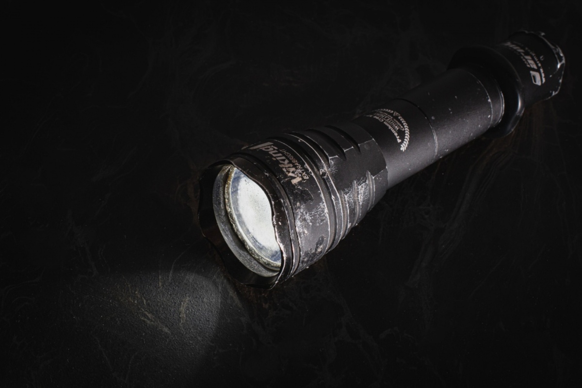 Latarka taktyczna Viking Pro XHP50 White 1800 lm Armytek Latarka taktyczna Viking Pro XHP50 White 1800 lm Armytek