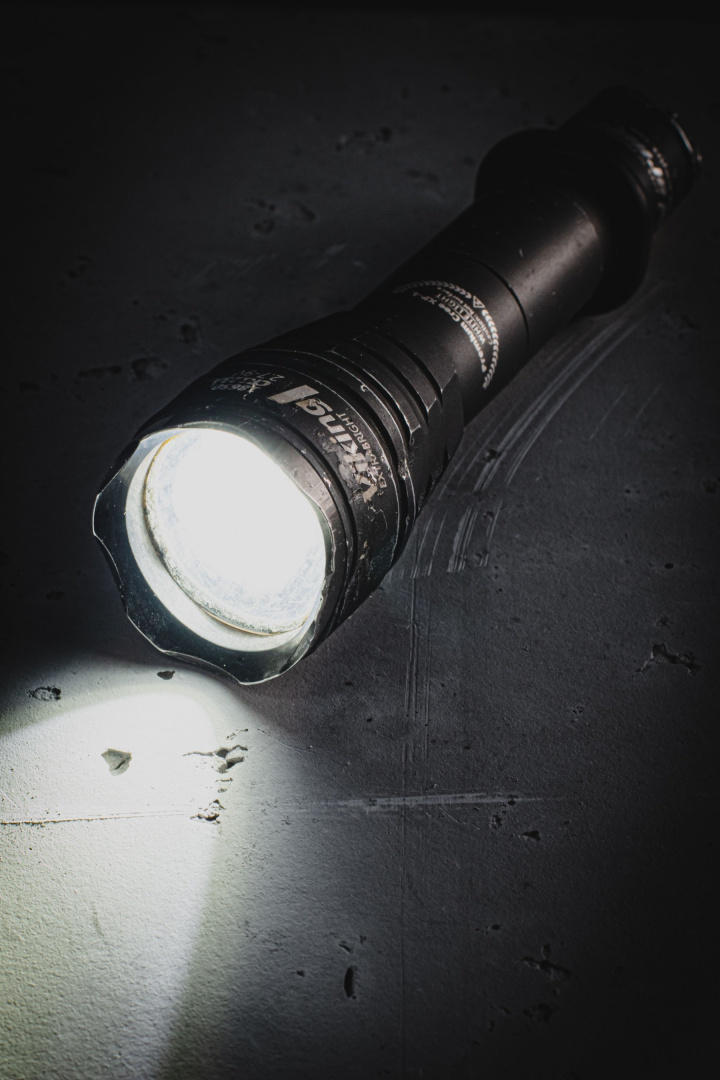 Latarka taktyczna Viking Pro XHP50 White 1800 lm Armytek Latarka taktyczna Viking Pro XHP50 White 1800 lm Armytek